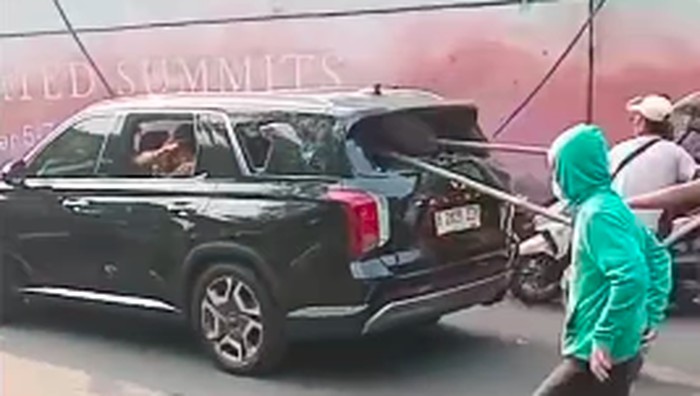 Nasib! Hyundai Palisade Pelat ZZH Diamuk Massa Demo, Bisa Klaim Asuransi?