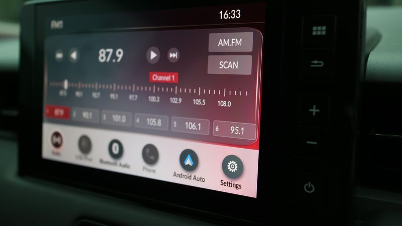 Array,Jangan Kaget Masih Banyak Tombol Fisik di Honda HR-V Hybrid, Ini Sebabnya