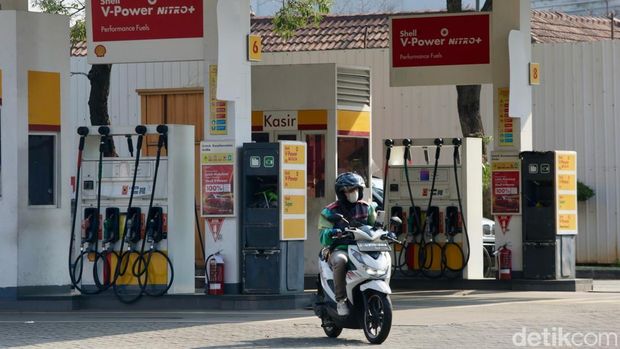 Array,Shell Belum Putuskan Beli BBM Pertamina, Masih Tunggu Restu Pusat