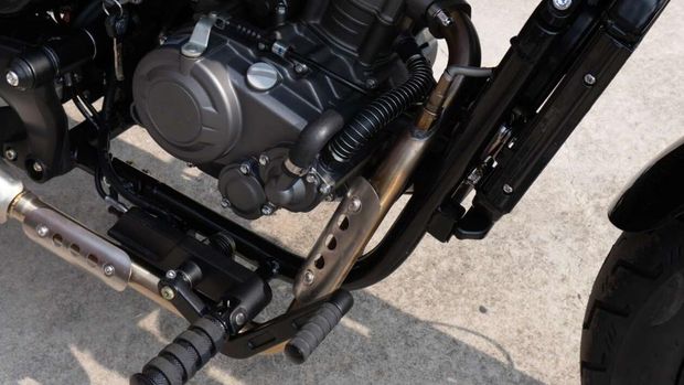 Array,Nggak Nyangka! Bertampang Moge, Motor Ini Cuma Punya Mesin 125 cc