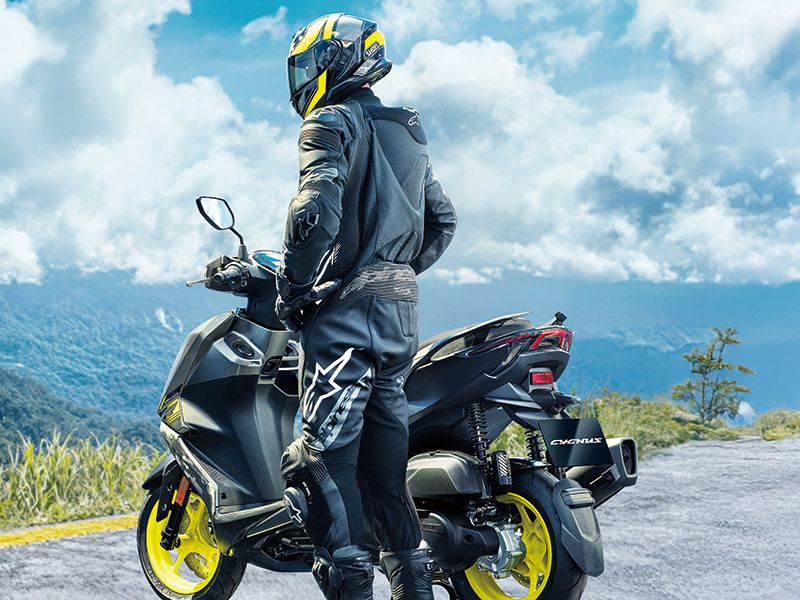 Spek Skutik Dek Rata Yamaha Penantang Vario 160: Isi Bensin Gak Perlu Buka Jok