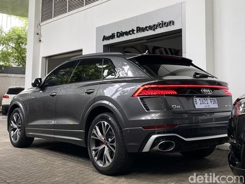 Array,Tes Lengkap Audi Q8: Mobil Keluarga Rasa Lamborghini!