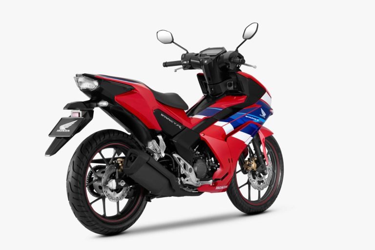 Array,Harga Rp 28 Jutaan, Ini Spek Honda Supra GTR Terbaru Bertampang Moge Fireblade