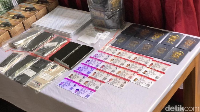 Array,Awas Ada SIM Palsu, Biaya Bikinnya Mulai Rp 650 Ribu!