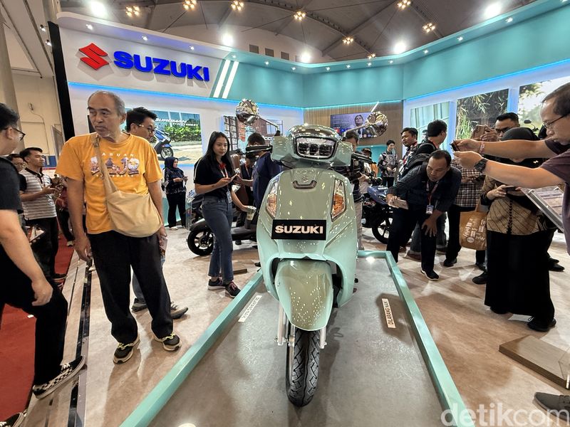 Array,Suzuki Access Resmi Meluncur di IMOS 2025, Skutik Retro Harga Rp 25 Jutaan