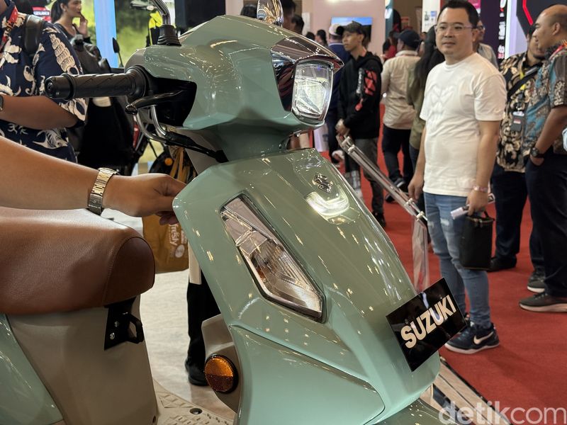 Array,Suzuki Access Resmi Meluncur di IMOS 2025, Skutik Retro Harga Rp 25 Jutaan