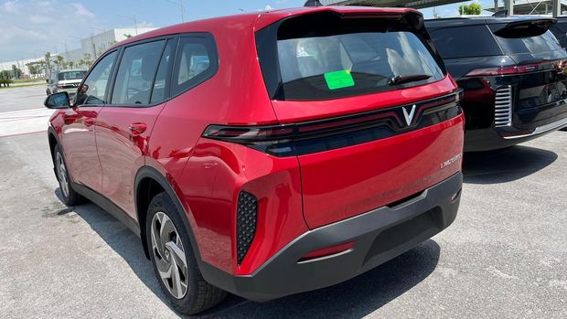 Array,VinFast Sudah Punya MPV 7-Seater, Mau Dibawa ke Indonesia?