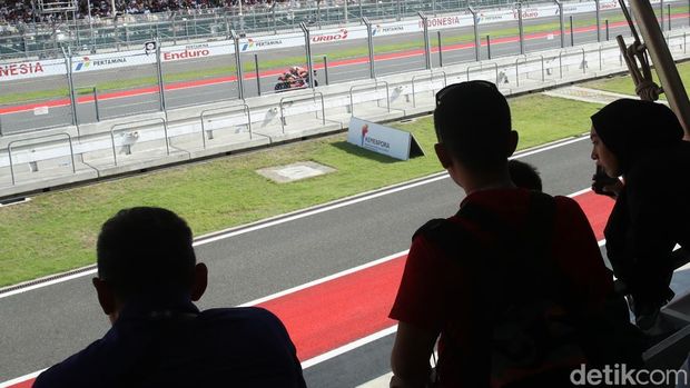 Array,Ketika Penonton Eropa Dibuat Terpukau MotoGP Mandalika