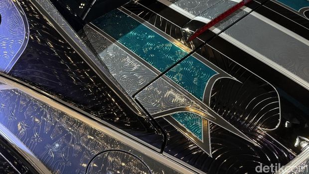 Array,Motif Toraja Hidup di Bodi Mazda Miata, Mirip Ukiran Asli