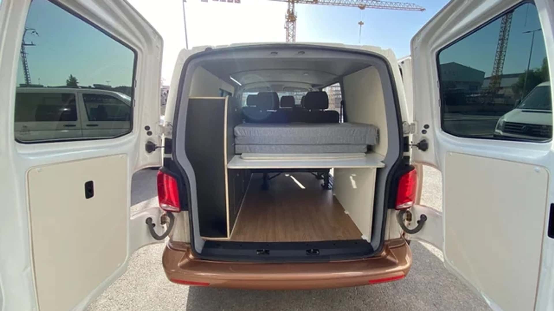 Volkswagen T6.1 Atlantic