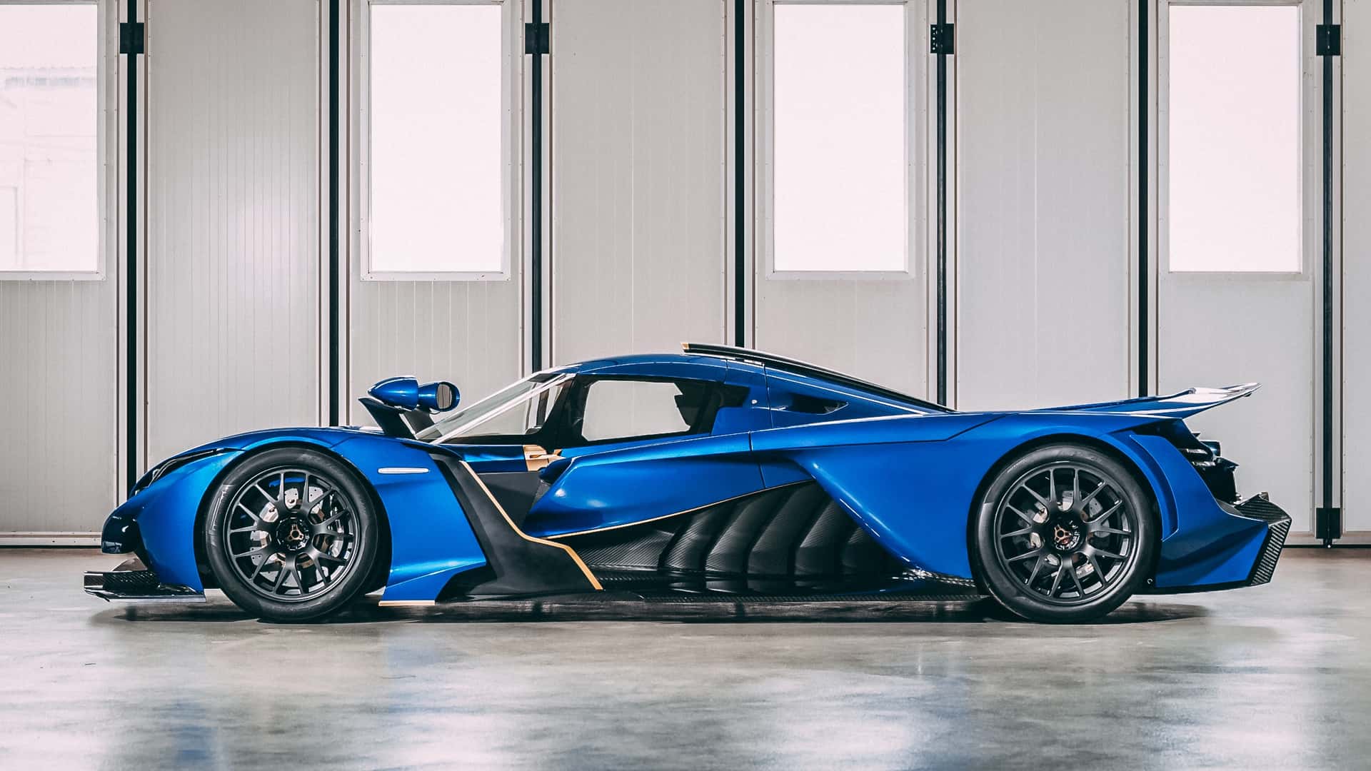 Mengapa Hypercar Baru Praga Membuang V-10?