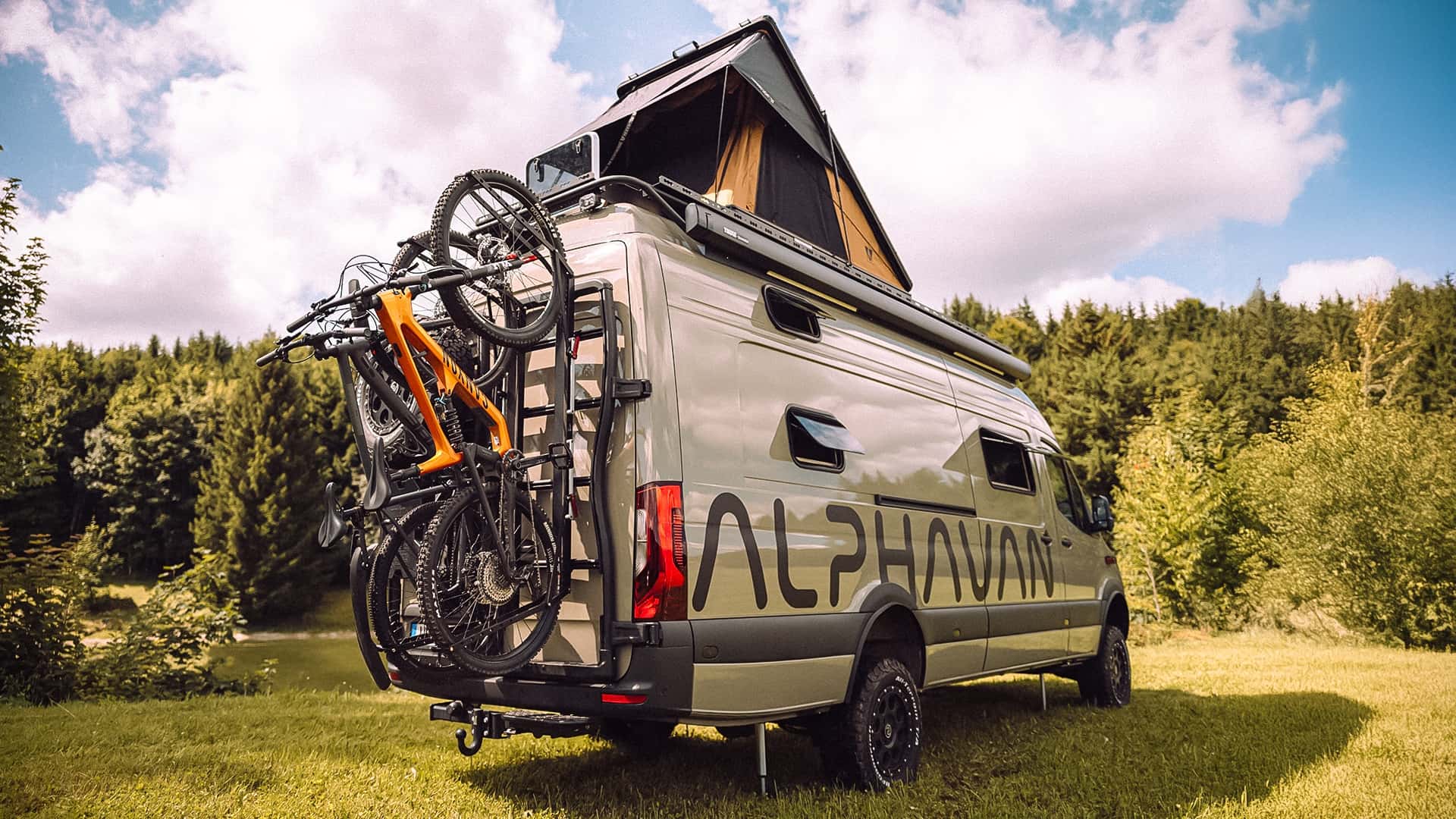 Alphavan 4x4 Off-Grid (2025)