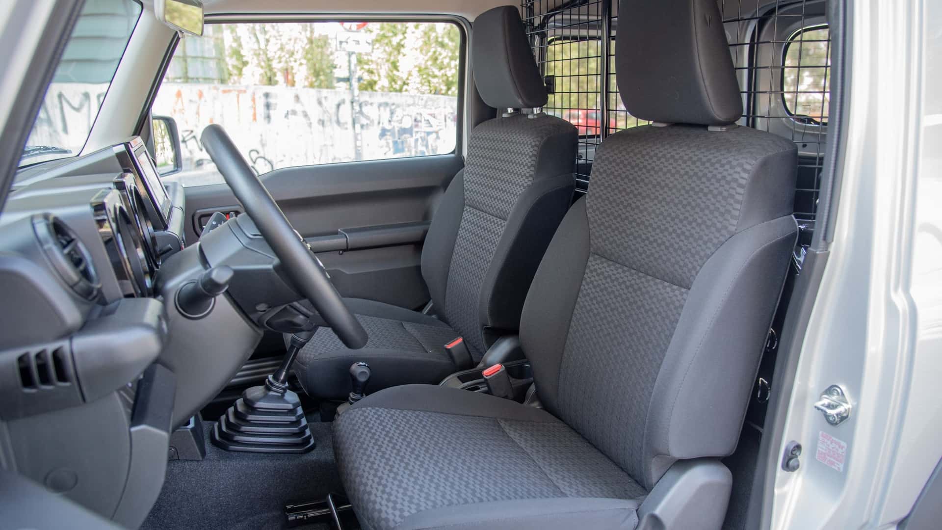 <p>El interior del Suzuki Jimny Mata</p>