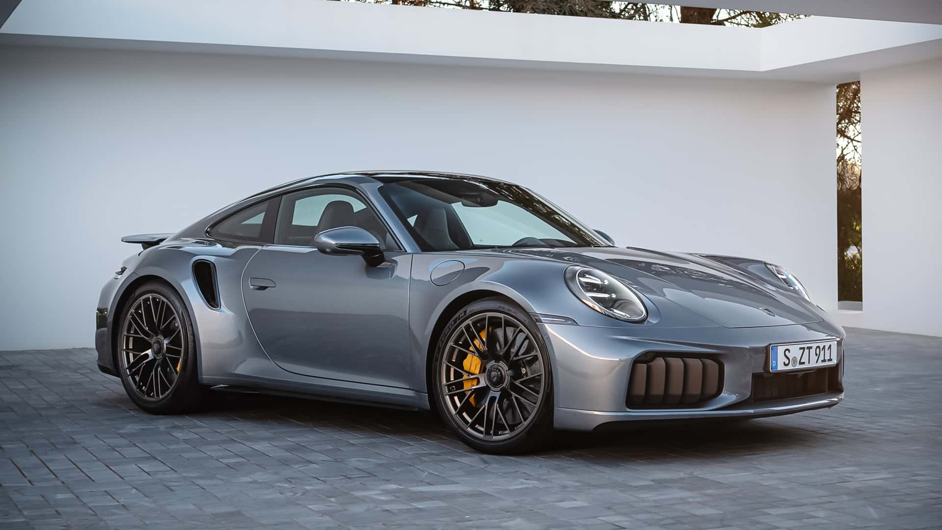 Porsche 911 Turbo S (2025)