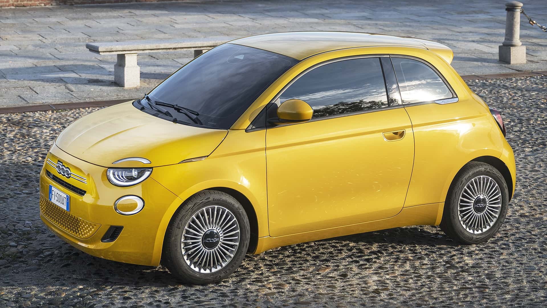 Fiat 500 Hybride Turin (2025)
