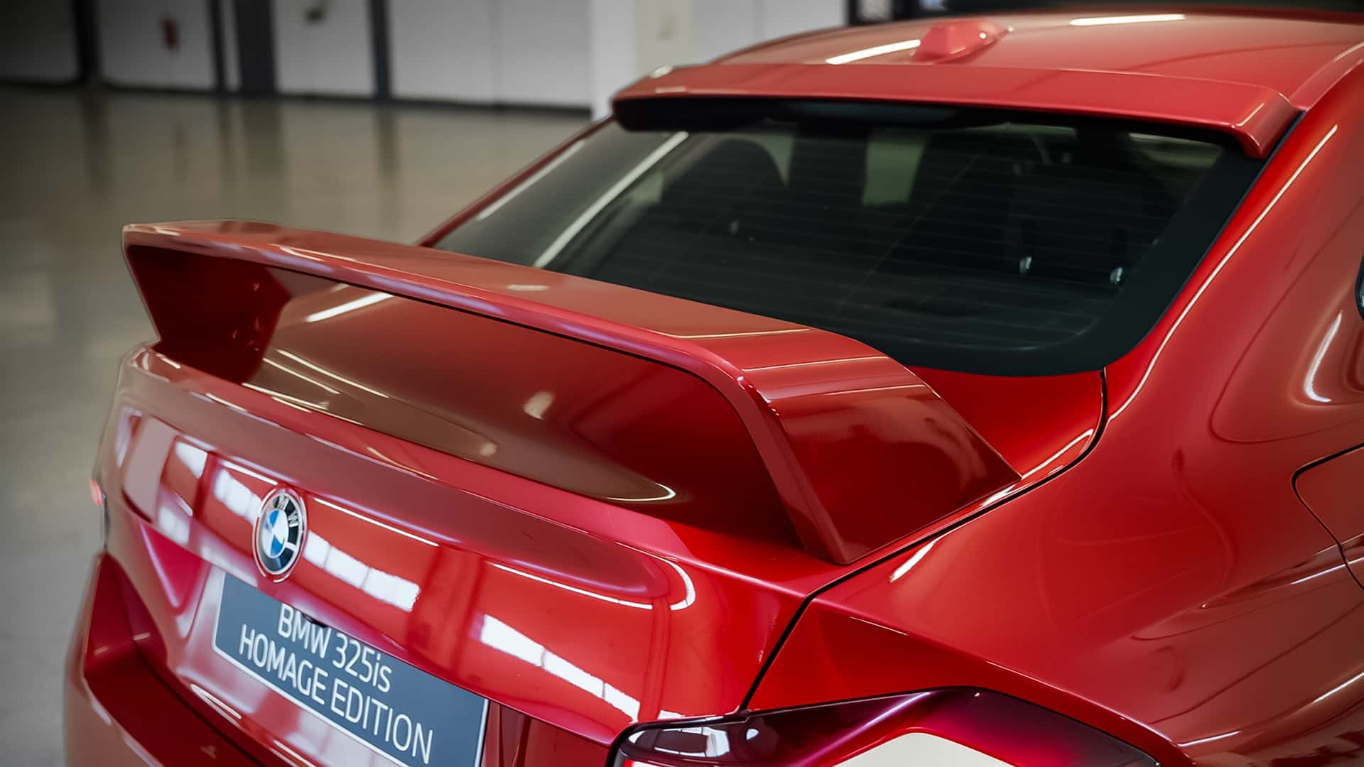 BMW 325iS Homage Edition (2025)