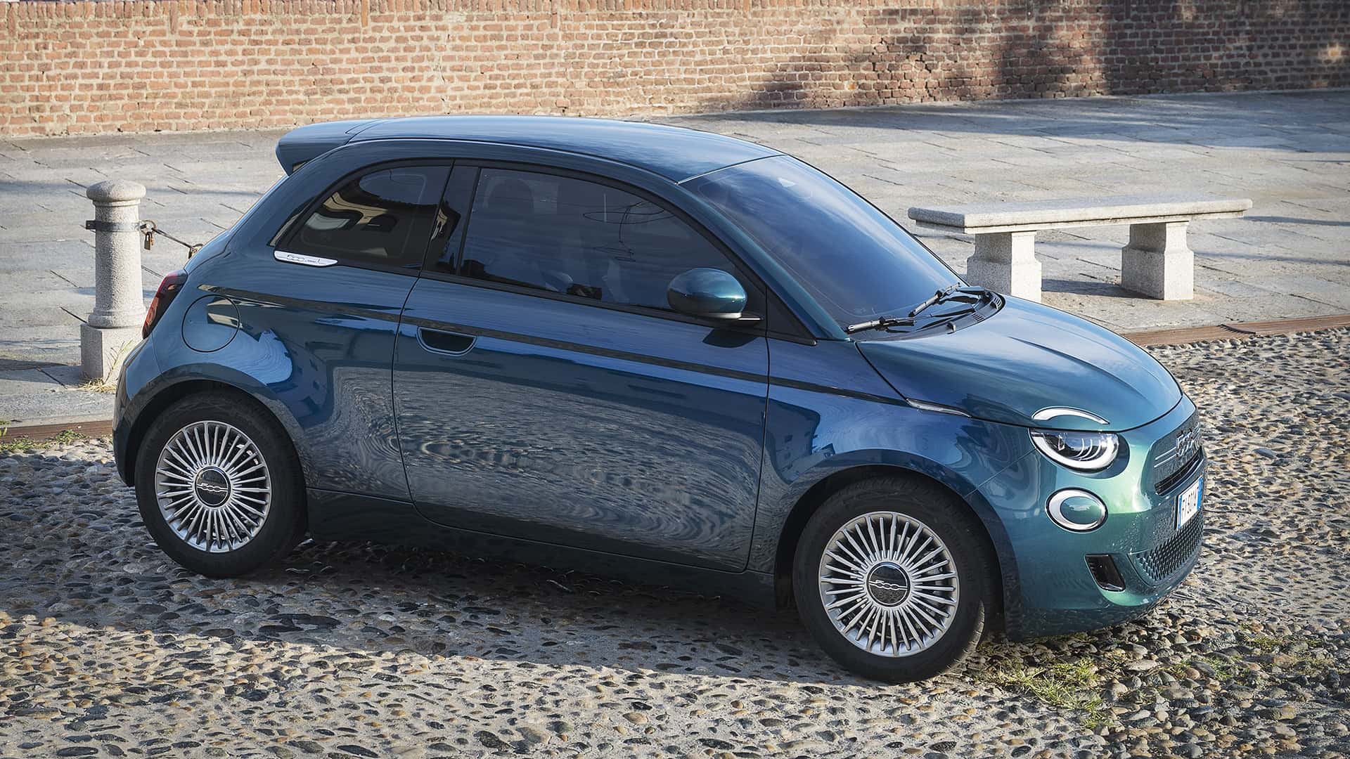 Fiat 500 Hybrid Turin (2025)