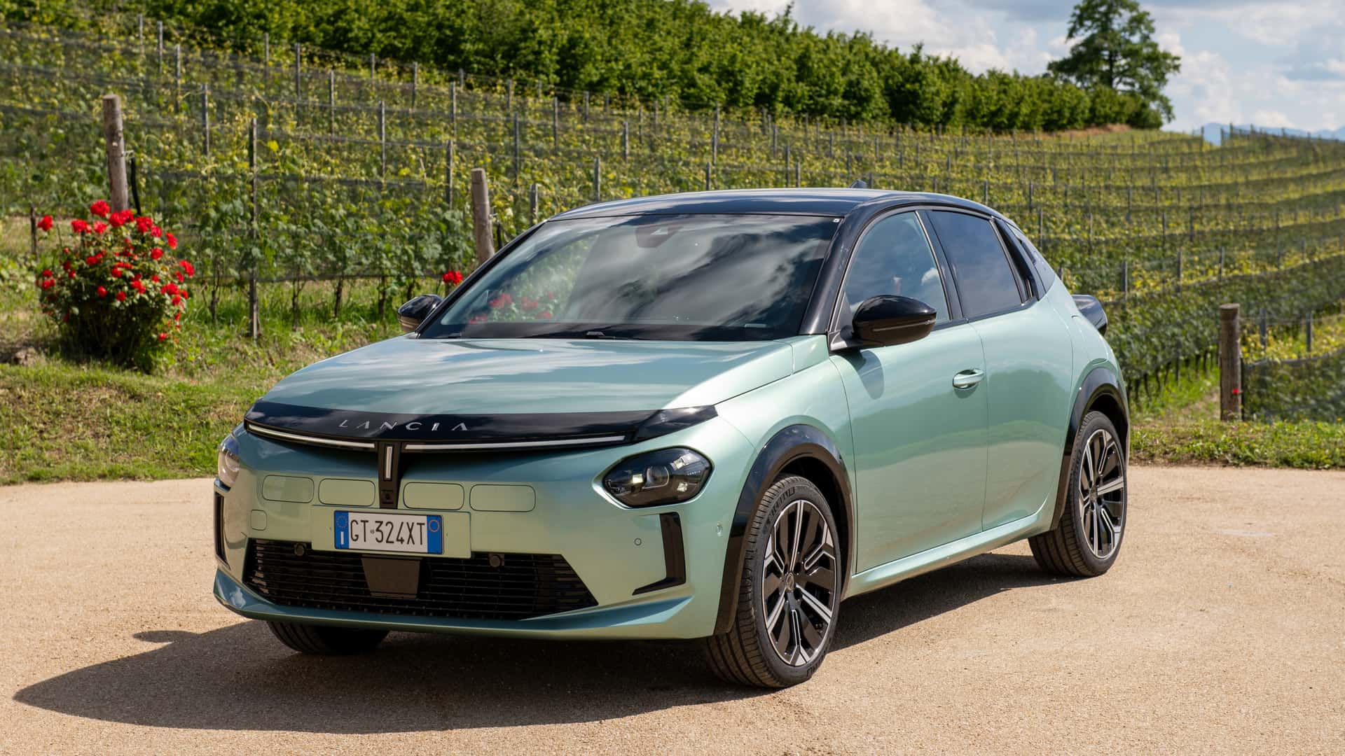 Lancia Ypsilon 2024 Hybrid - Straßentest - Foto