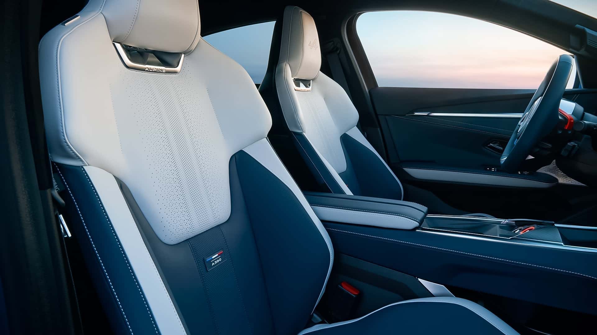 Alpine A390, Innenraum und Kofferraum