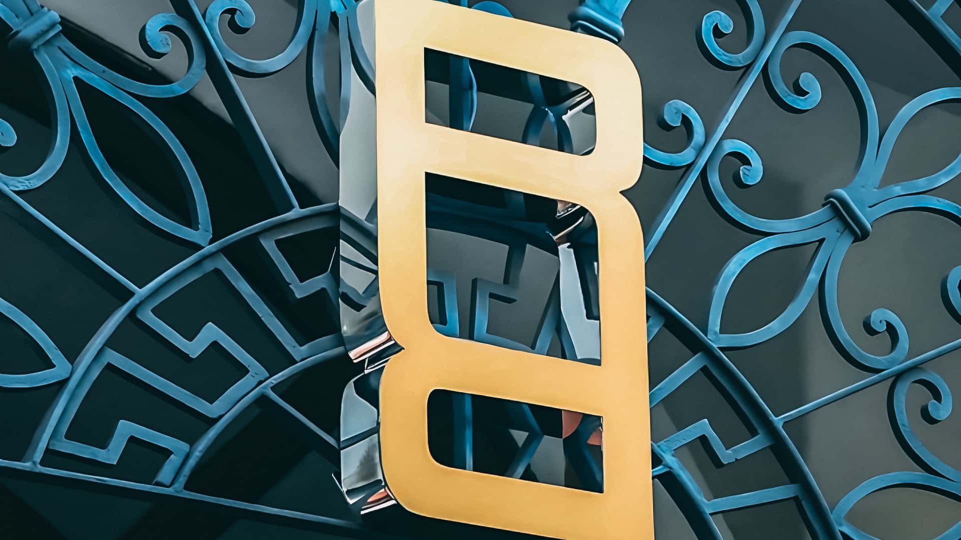 Logo Baru Range Rover Terlihat Sangat Berbeda