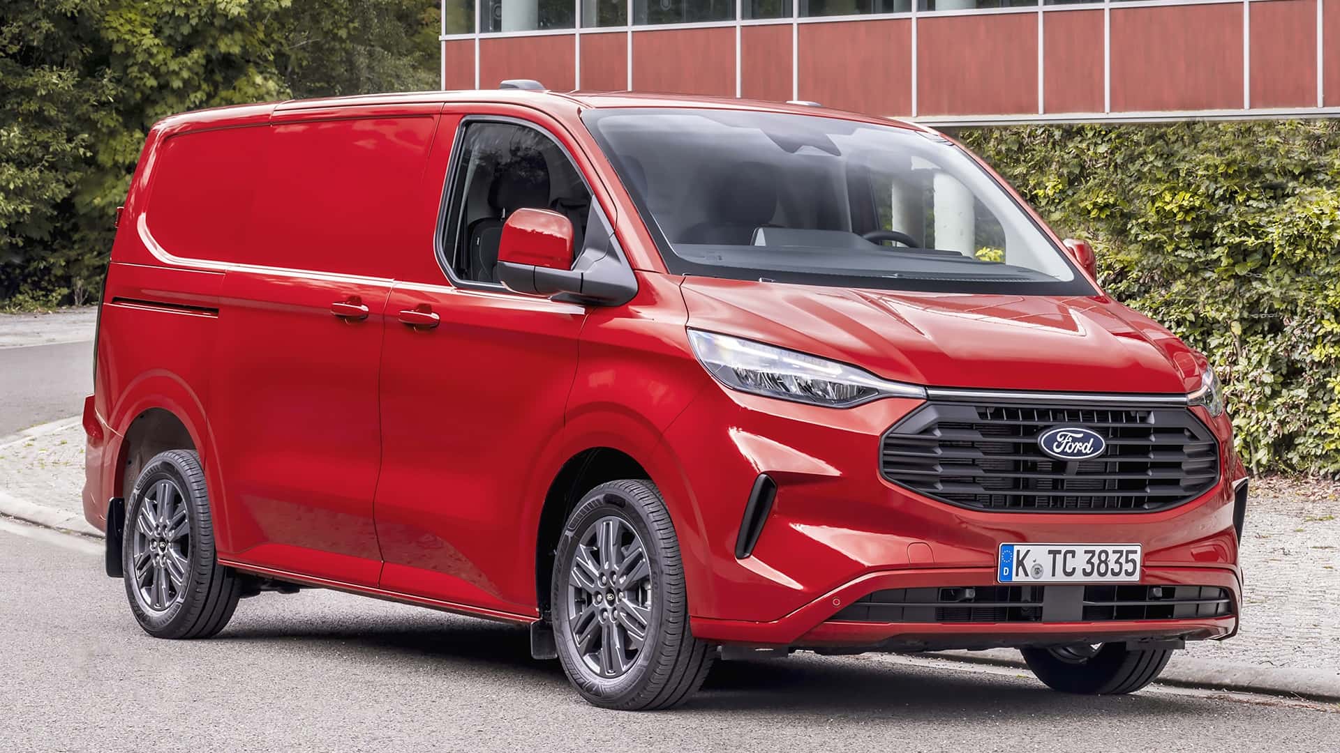 Ford Transit Custom (October 2023)