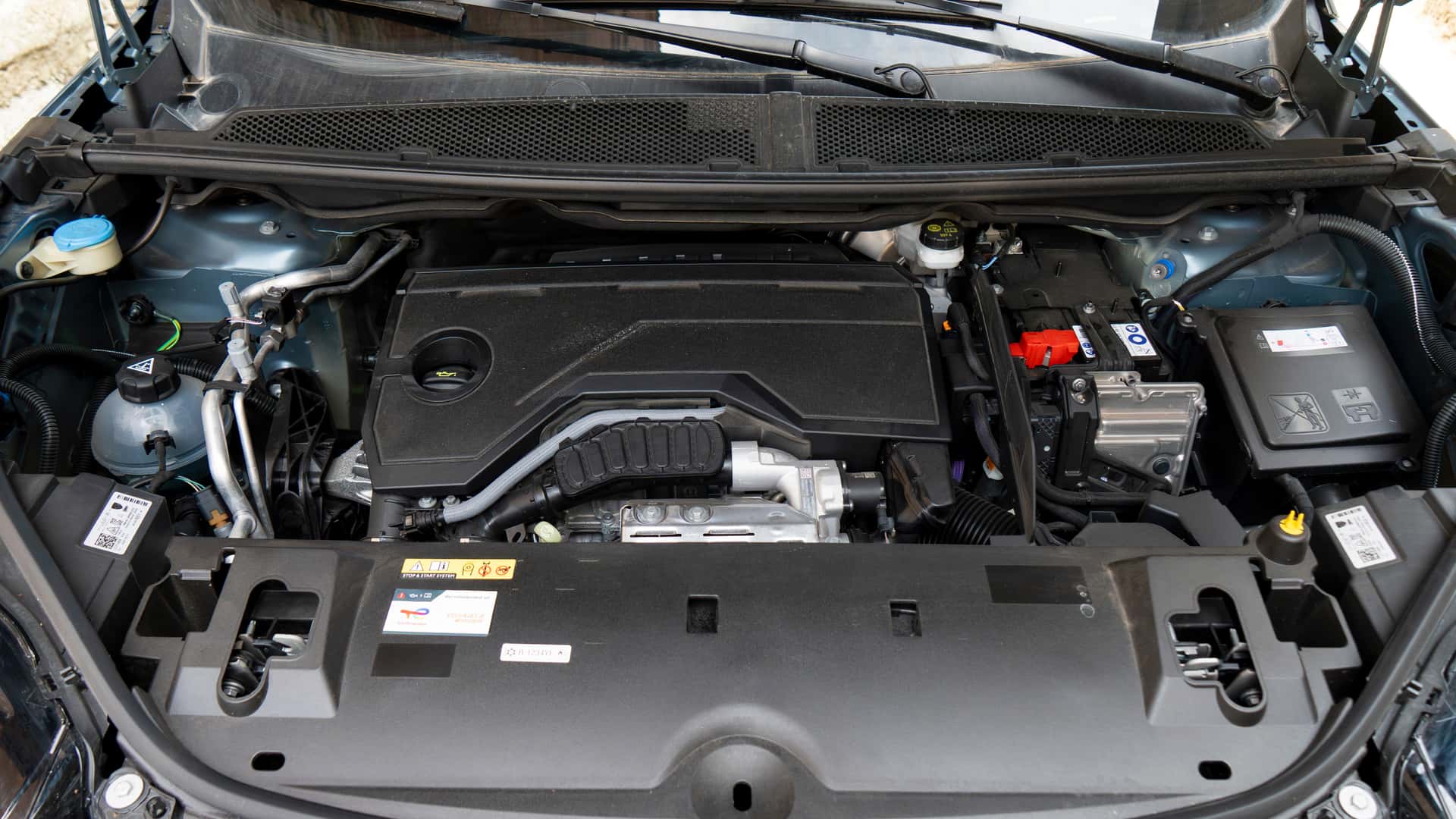 Prueba Peugeot 5008 Hybrid GT 2025