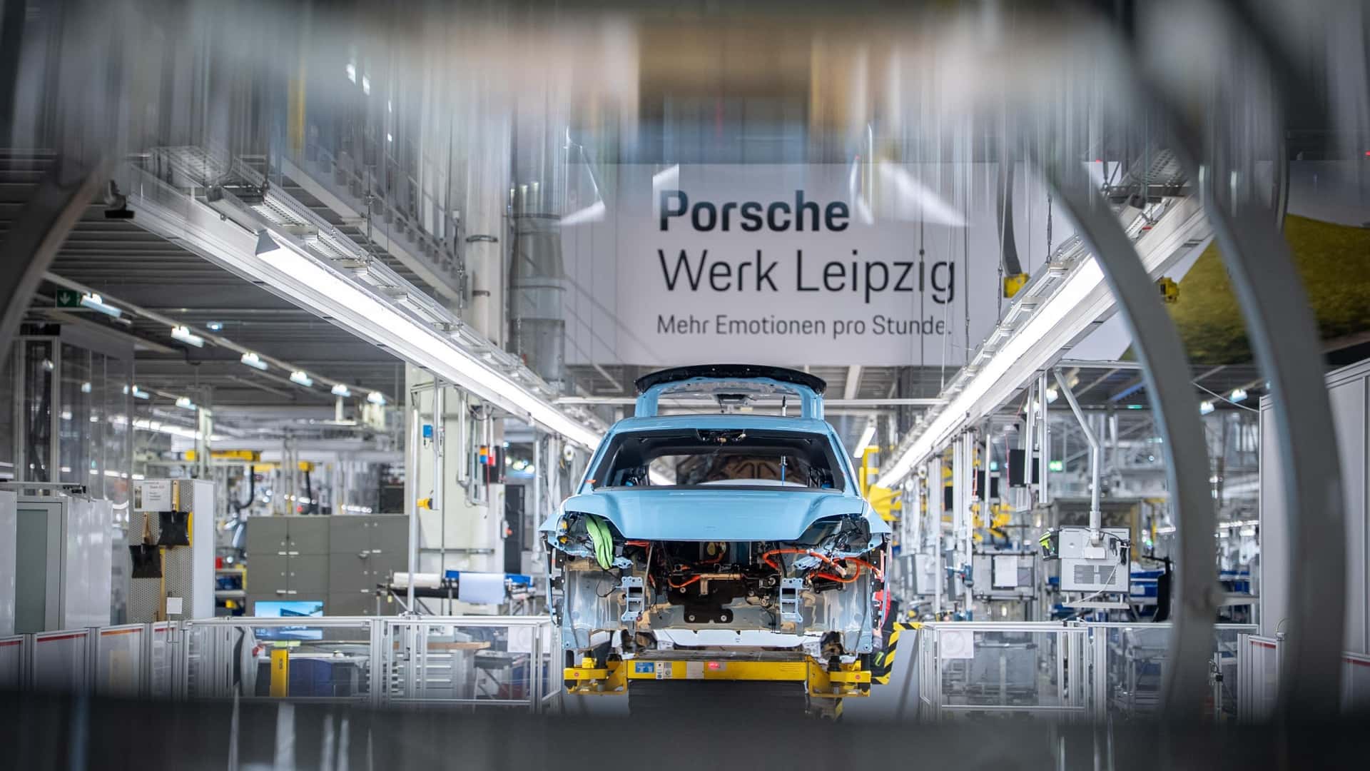 Porsche Macan Listrik (2025): Produksi di Leipzig