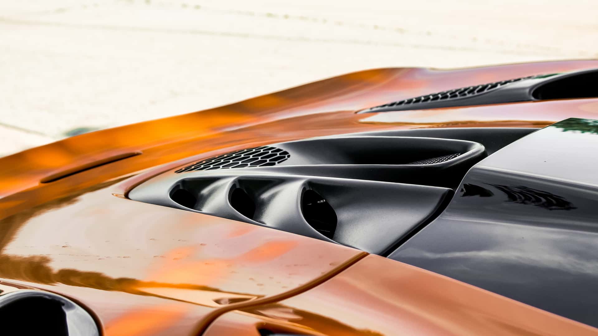 Ulasan McLaren Artura Spider