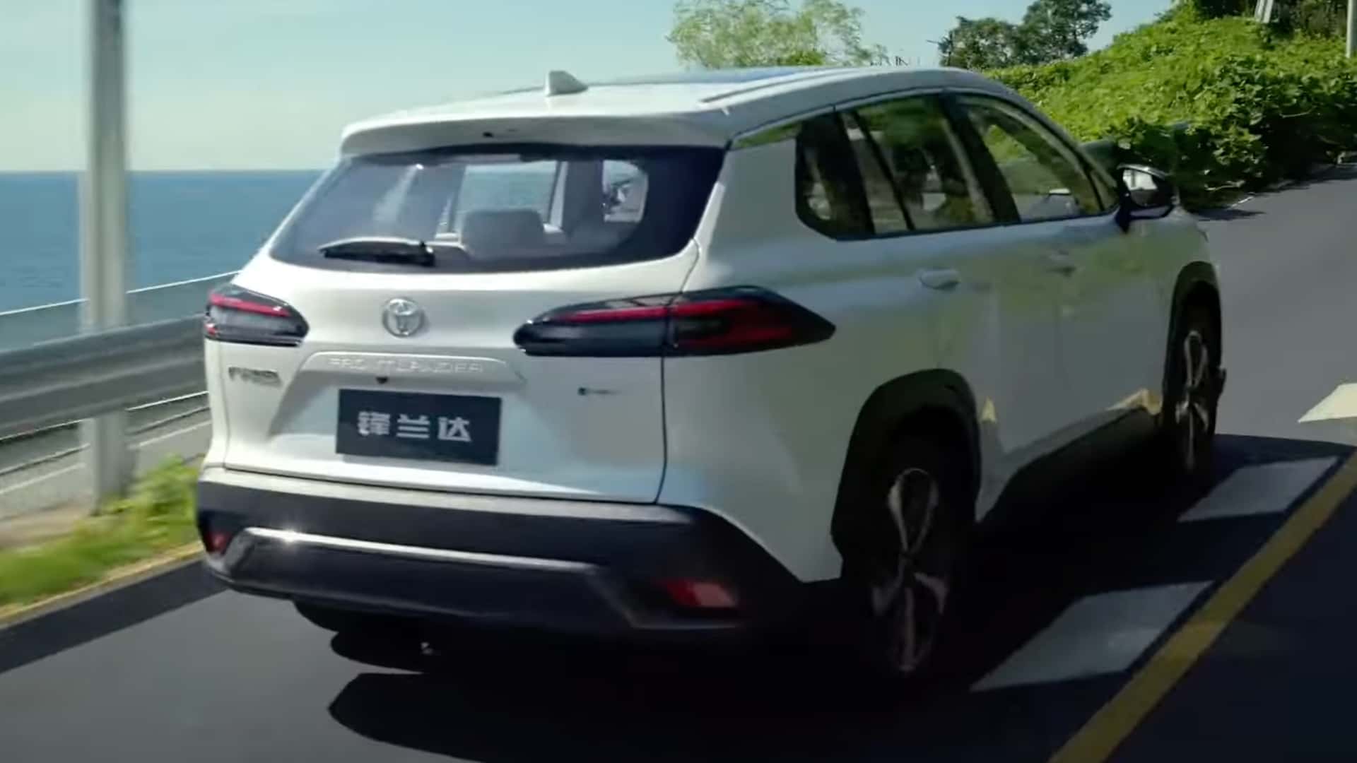 Toyota Frontlander 2026 (Corolla Cross chino)