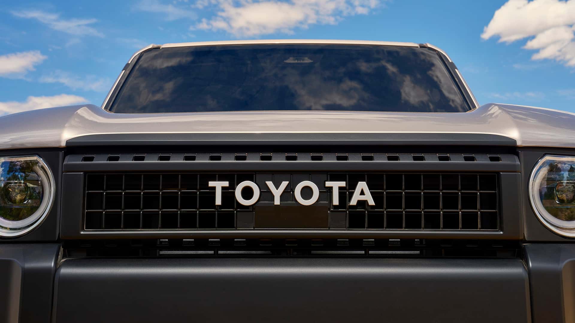 Toyota Akan Membuat Land Cruiser dan RAV4 EV