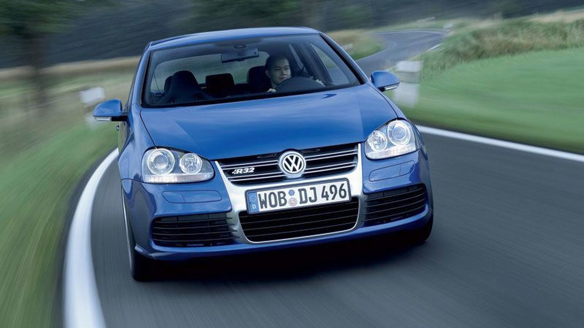 New Volkswagen Golf R32