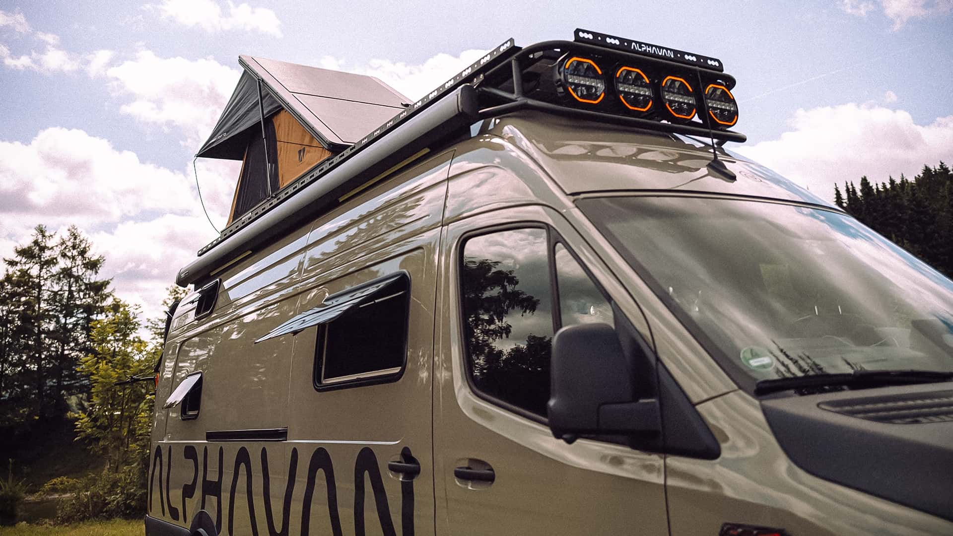 Alphavan 4x4 Off-Grid (2025)