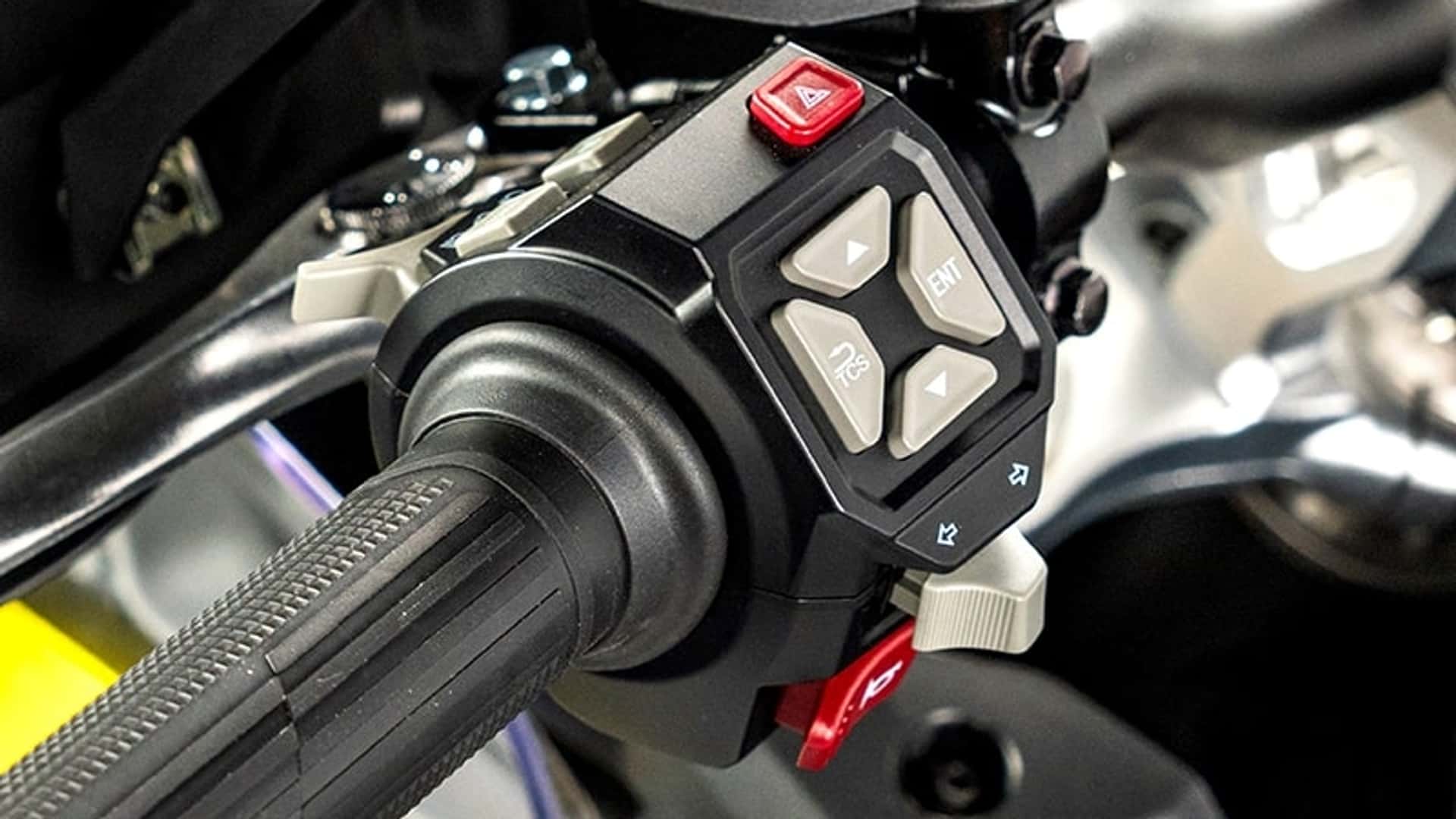 VOGE_DS800X_RALLY_DETALLES_11