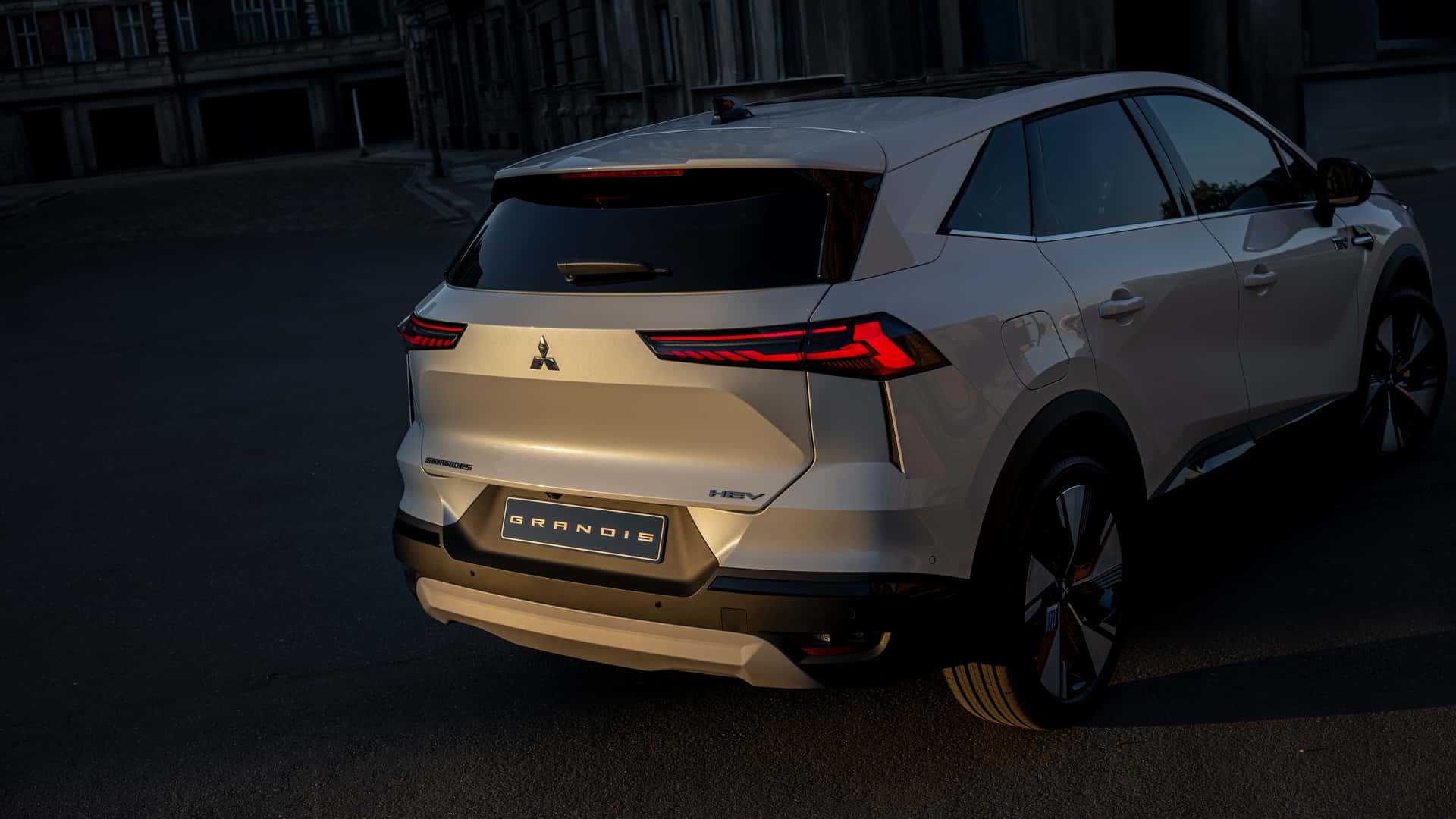 Mitsubishi Grandis 2025