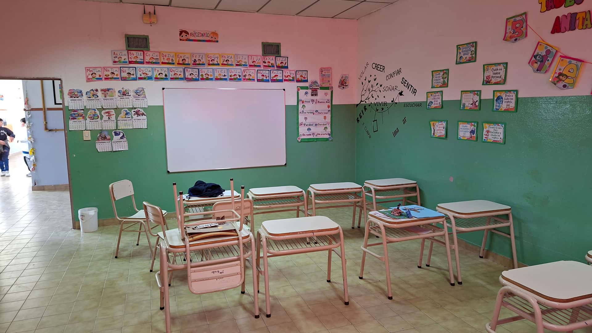 Ford re inauguró la escuela de Paso de Sapo