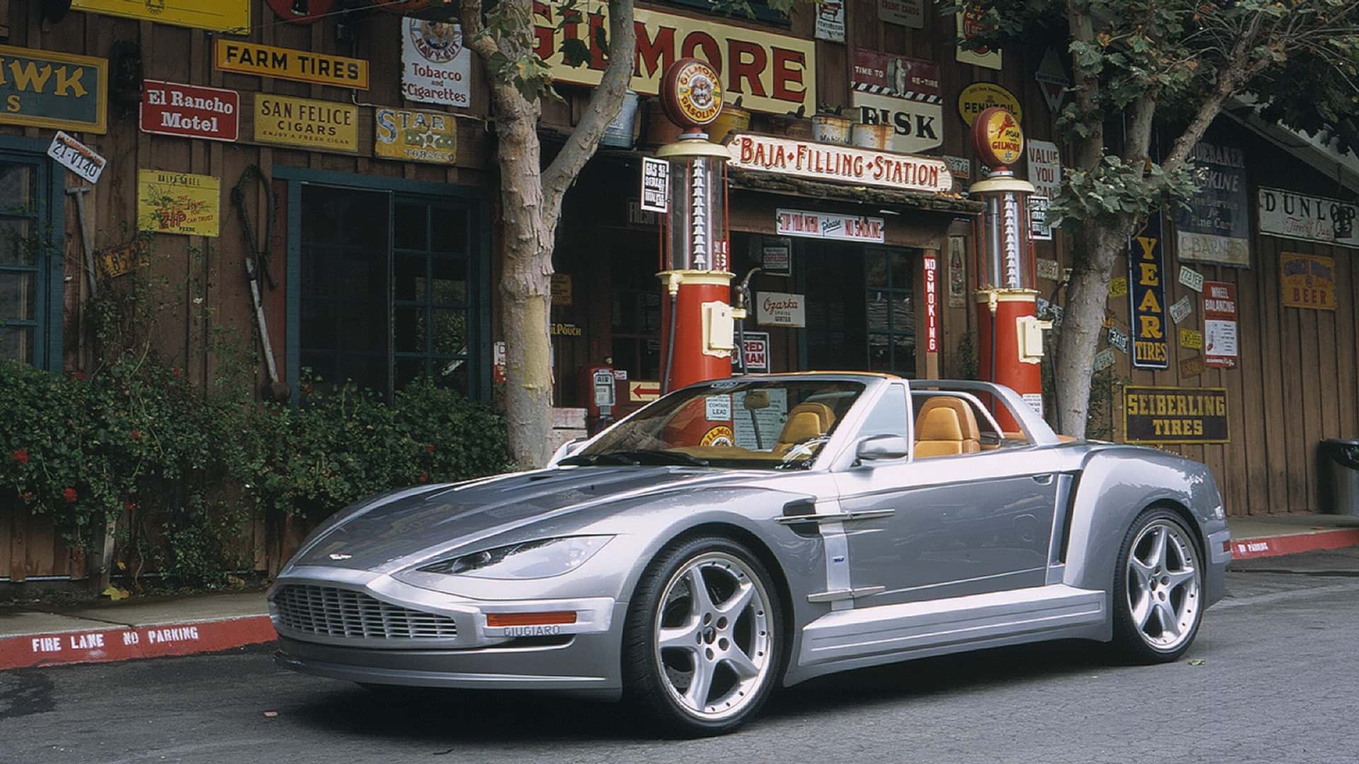 Aston Martin 2020 (2001)