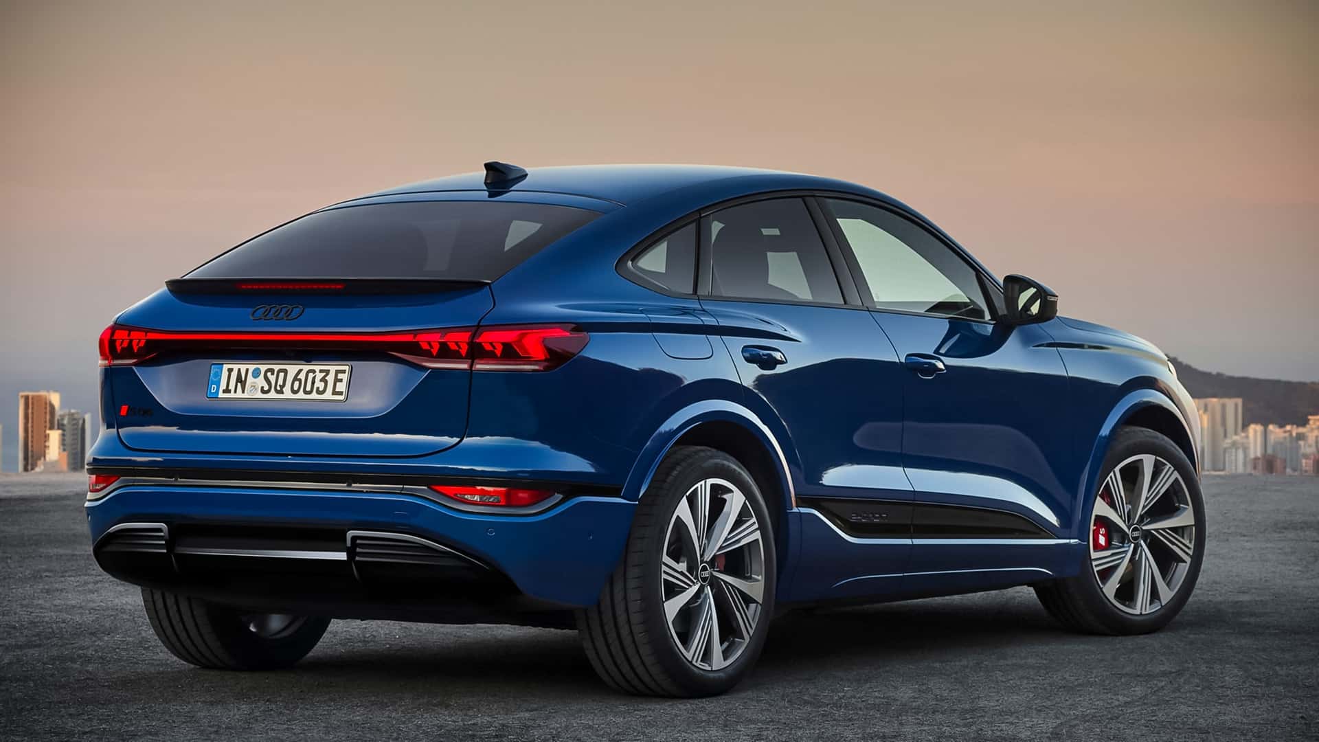 <p>Audi SQ6 e-tron Sportback</p>