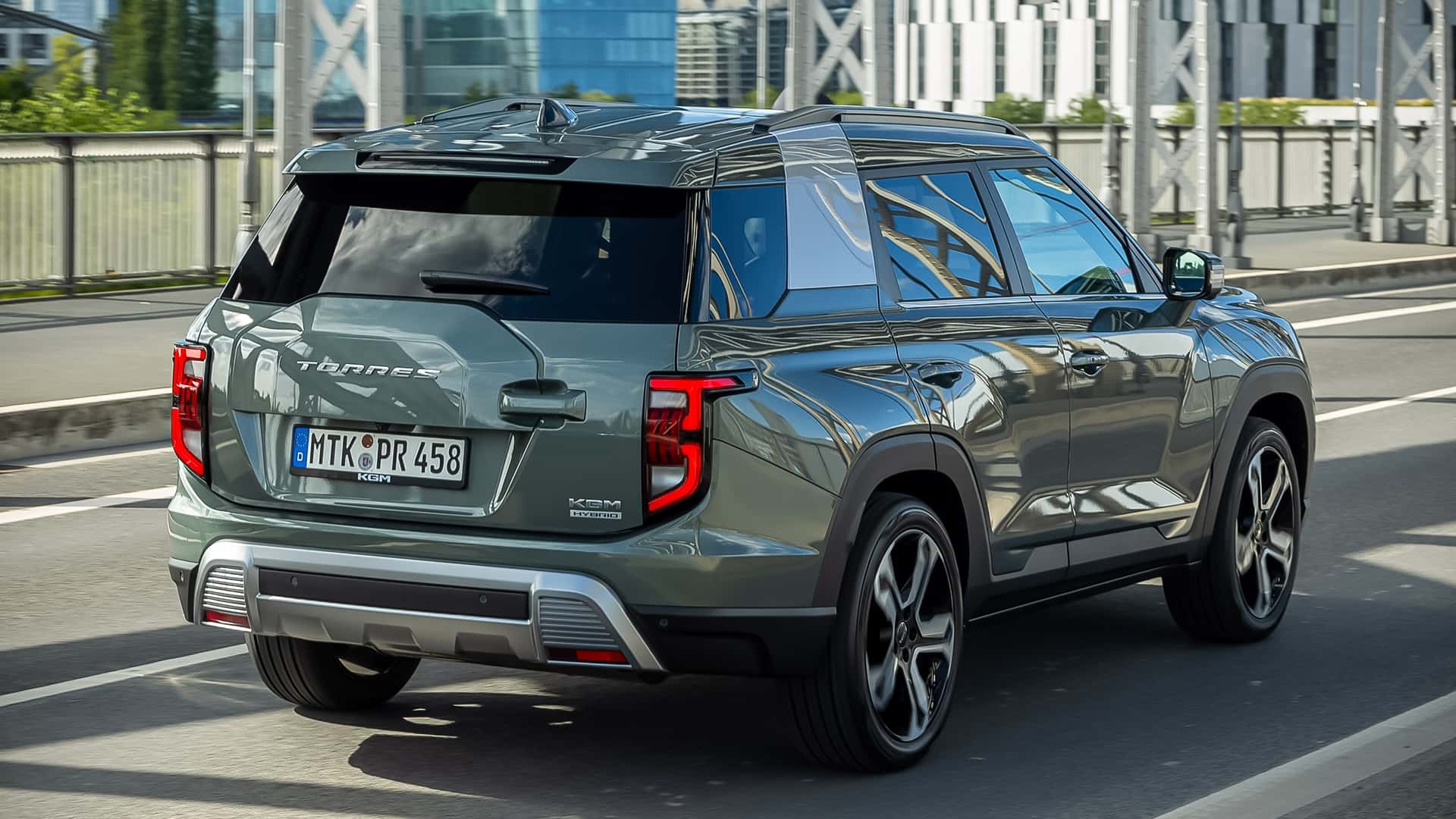 KGM Torres Hybrid 2025