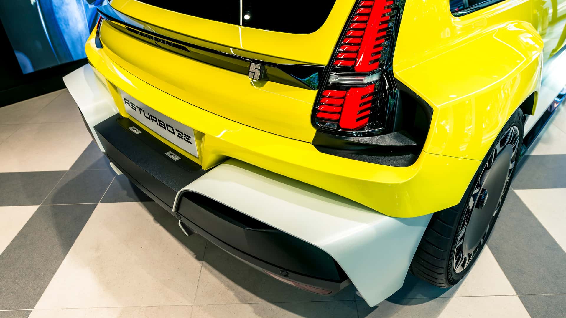 Renault 5 Turbo 3E en Madrid