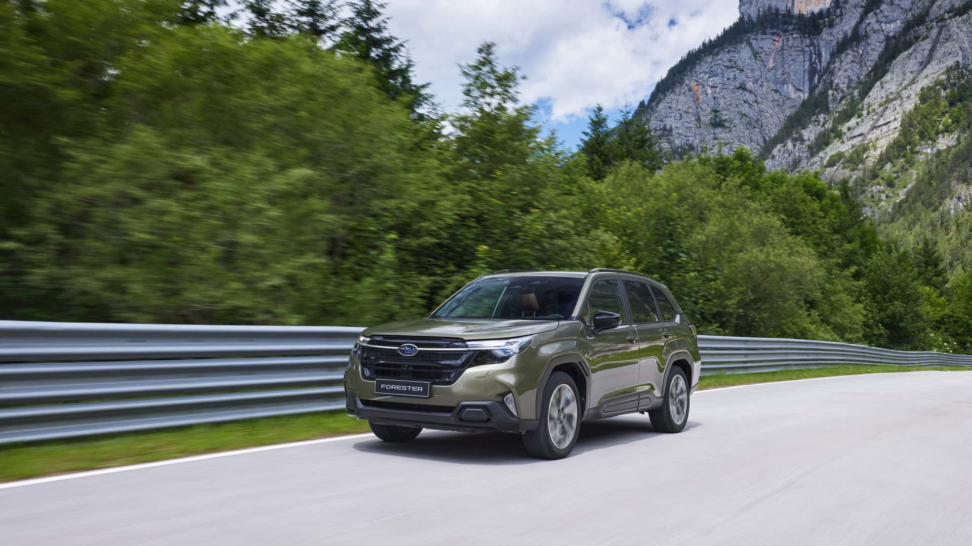 2025 Subaru Forester (UK-spec)