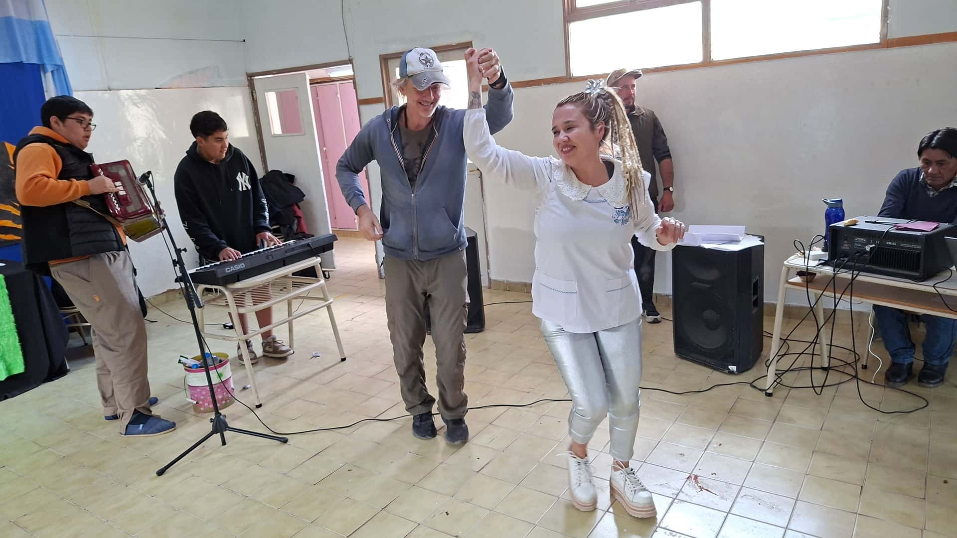 Ford re inauguró la escuela de Paso de Sapo