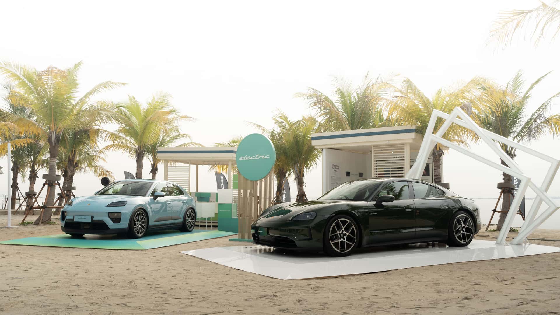 Test Drive Porsche di Tepi Pantai Terbuka untuk Publik