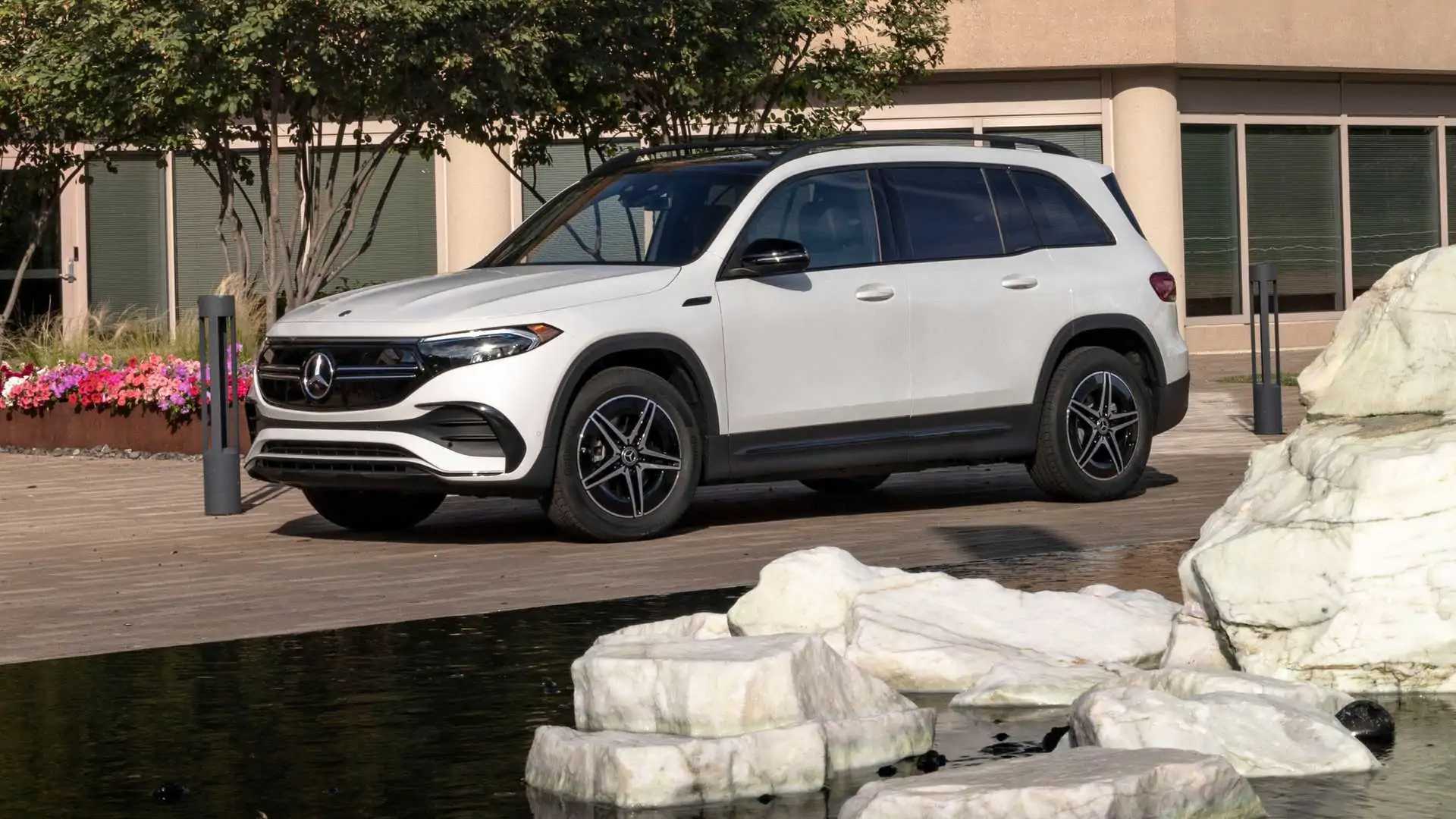 2022 Mercedes-Benz EQB exterior