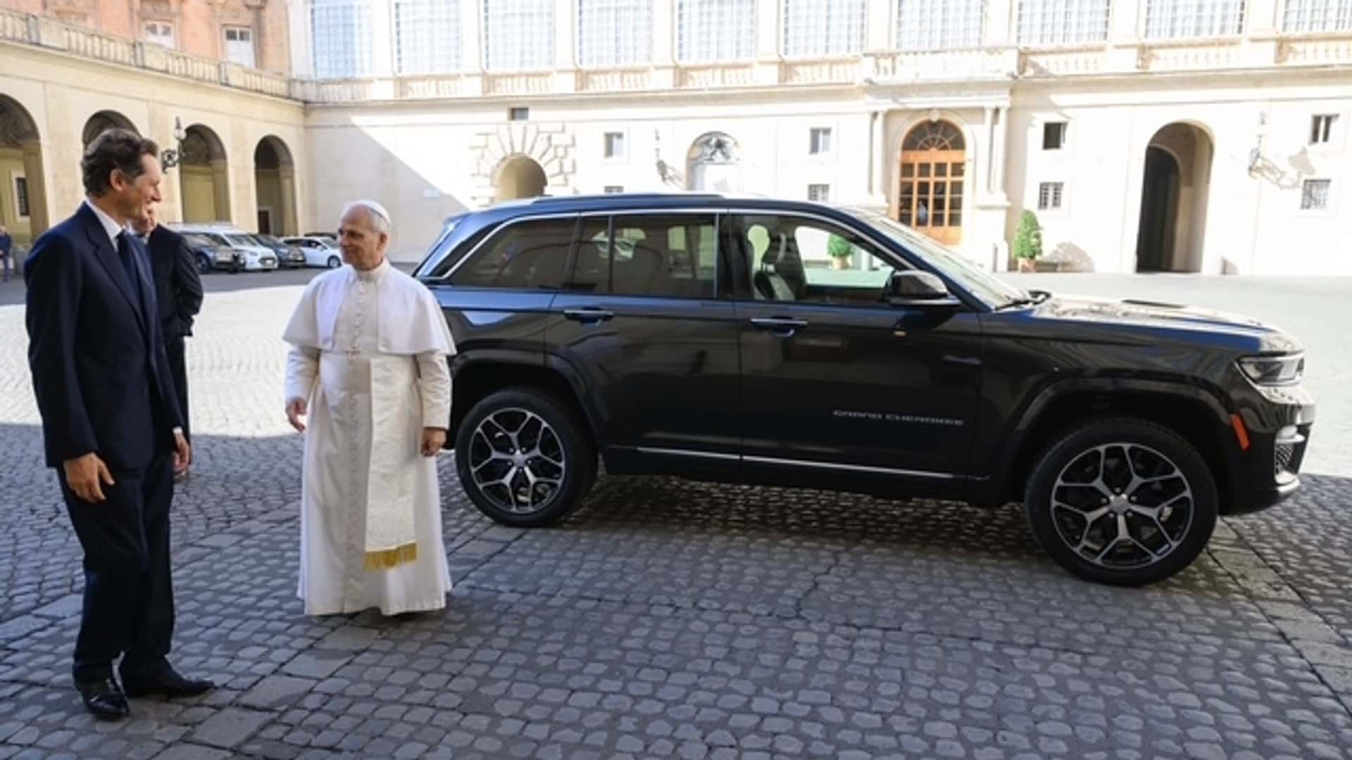John Elkann bertemu dengan Paus Leo XIV