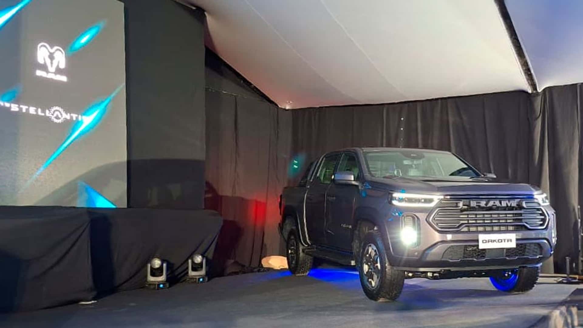 Lanzamiento industrial Ram Dakota