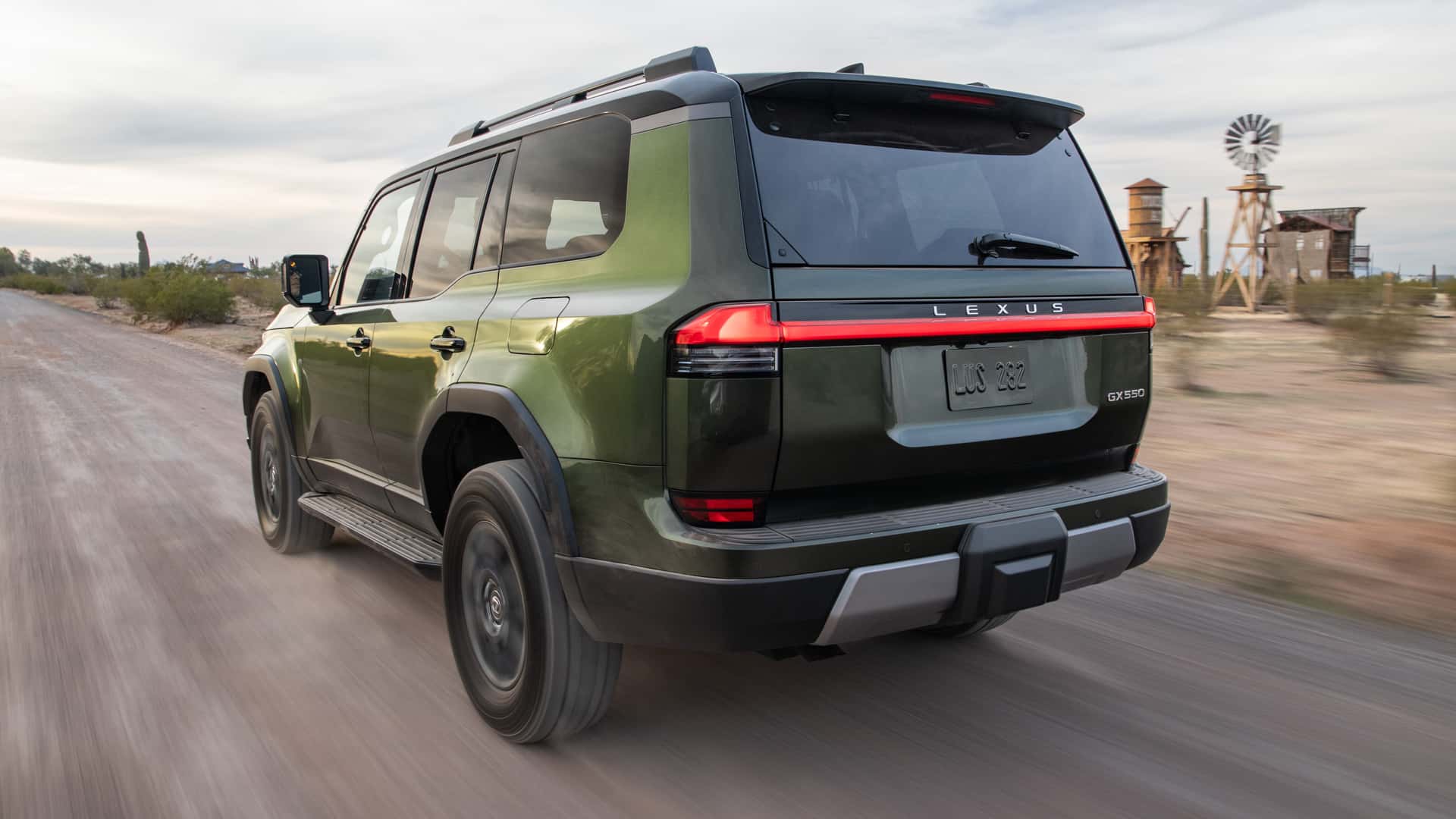 2024 Lexus GX 550 Overtrail+ Exterior Rear Quarter