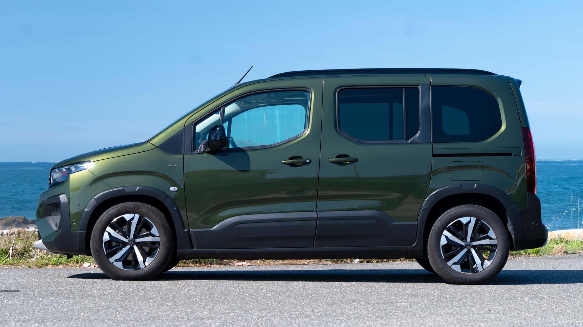 Peugeot e-Rifter: viaje Madrid - Finisterre en furgoneta eléctrica