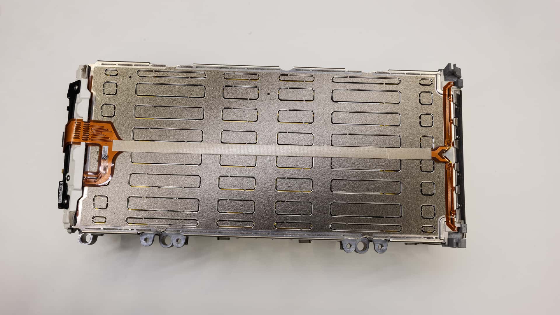 Ferrari eléctrico 2026, datos técnicos