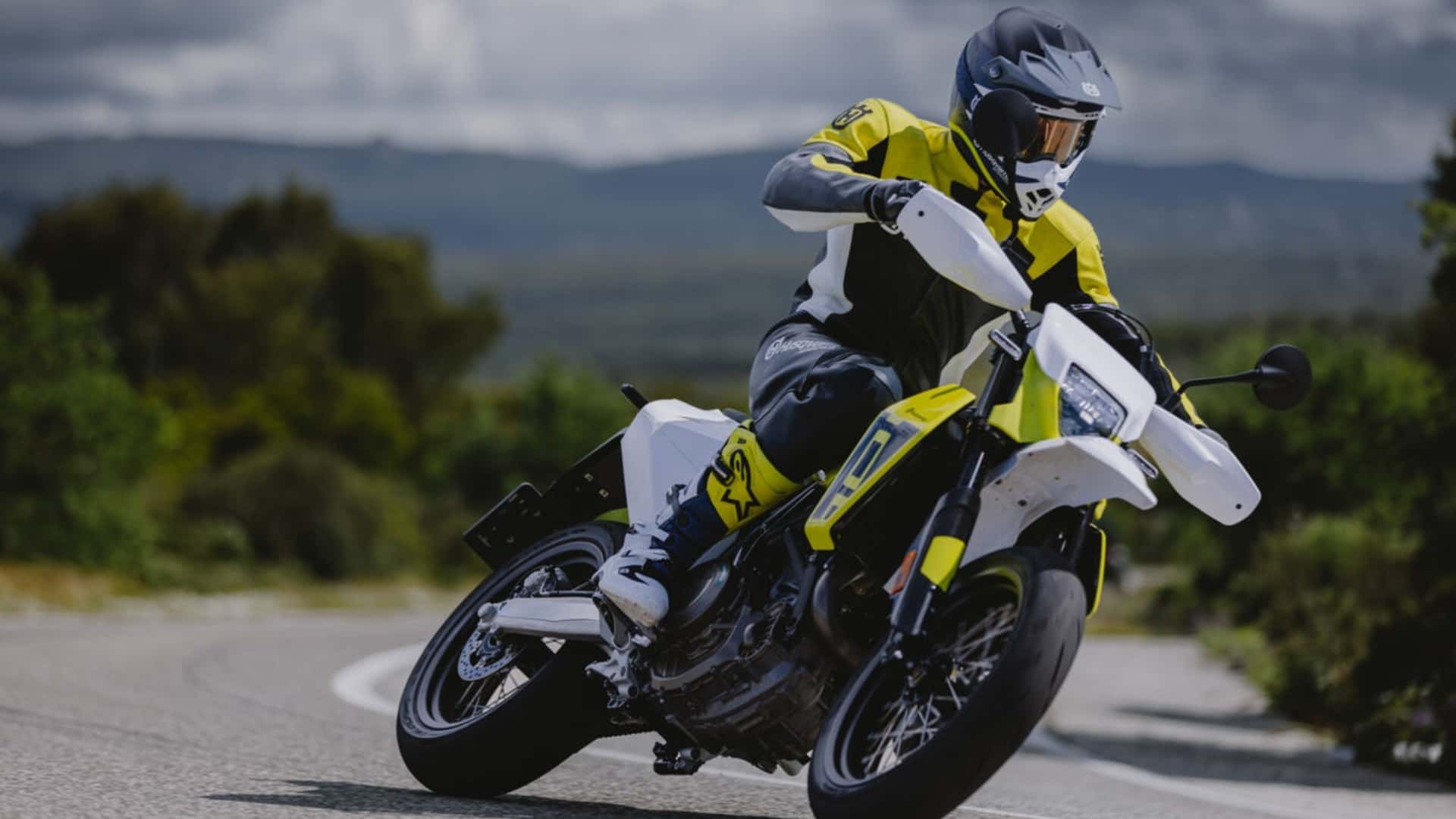 Husqvarna 701 Enduro y 701 Supermoto (2026)