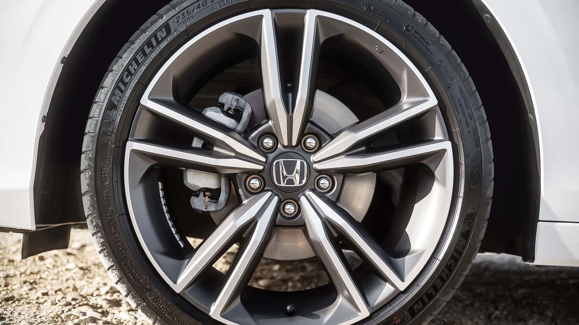 Honda Civic e:HEV (2025)